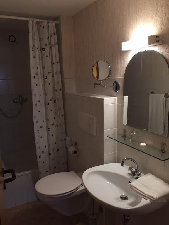 Landhotel Graetz Emmering  Ngoại thất bức ảnh